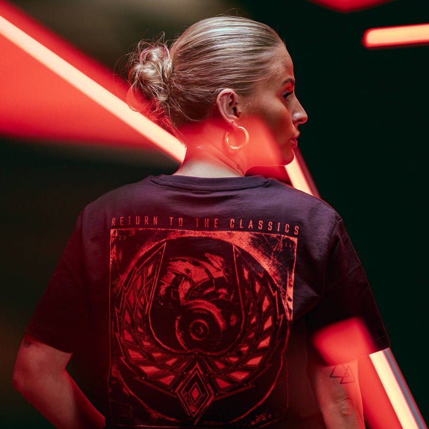 003. Supremacy Classics black/red T-shirt